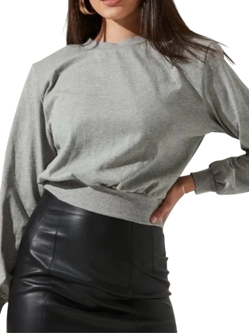 ASTR The Label Cropped Gray Structured Shoulder Crewneck Sweatshirt
